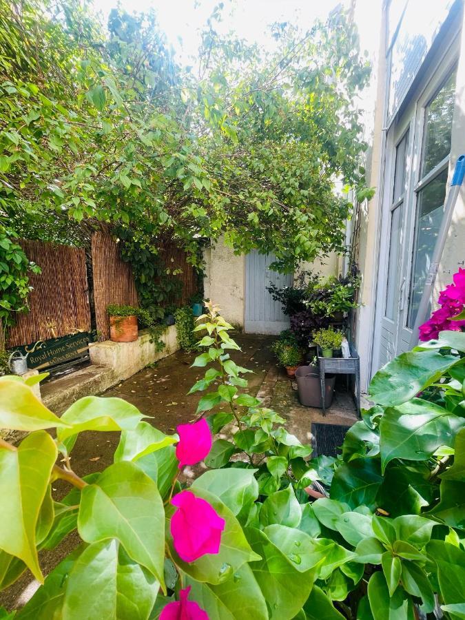 Le Jardin Croix Roussien Apartment Lyon Bagian luar foto